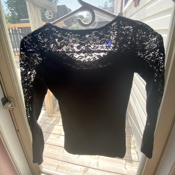 Black long sleeve lace top - Picture 2 of 2